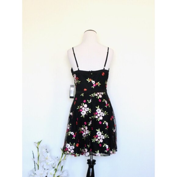 NEW! Lulus Favorite Fleur Mesh Floral Mesh Embroidered Skater Dress Black SZ S - Picture 7 of 11